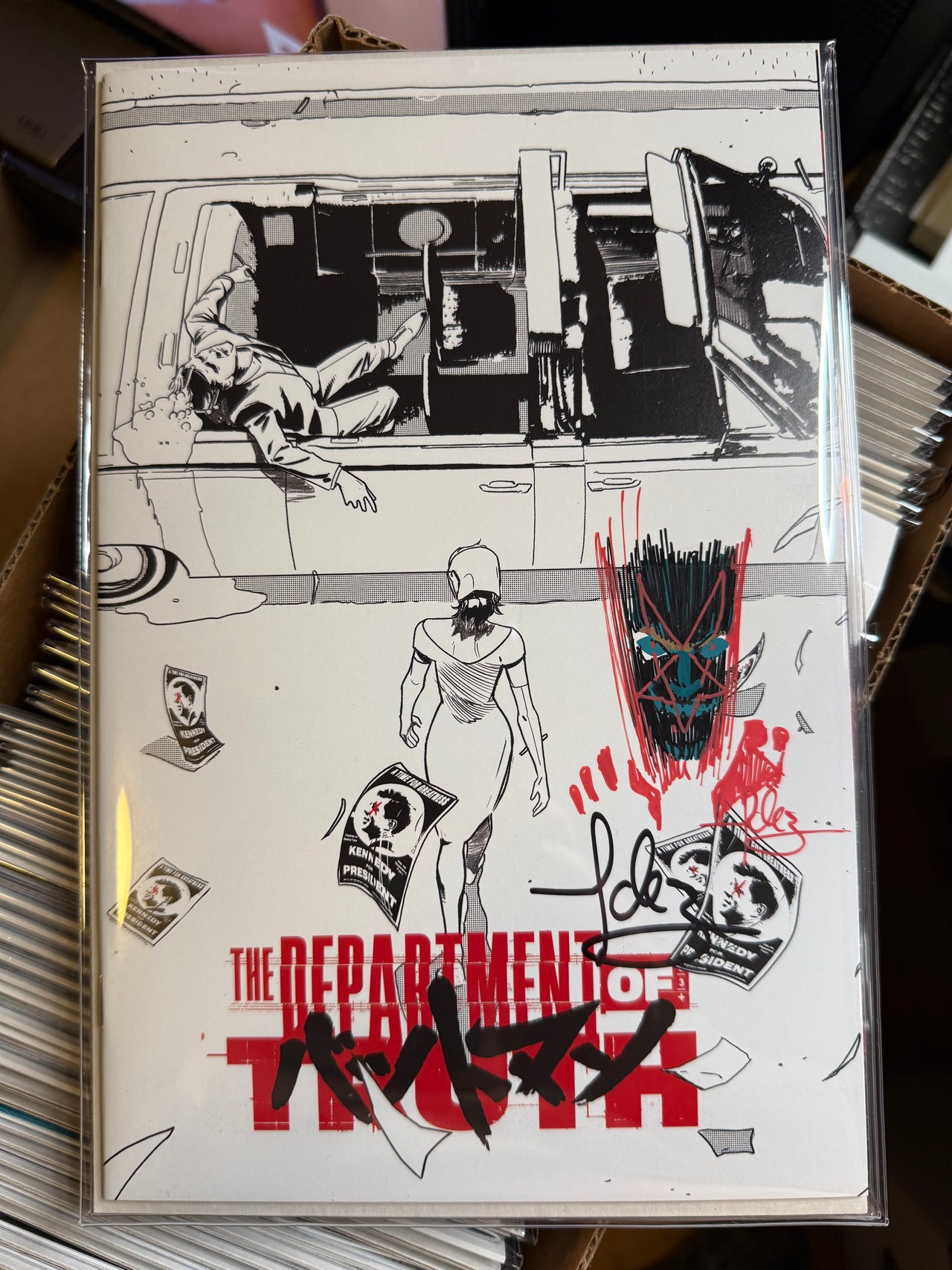 NYCC EXCLUSIVE SECRET DROP DEPARTMENT OF TRUTH #0 B&W SIGNED & REMARKED BY JAVI FERNANDEZ
